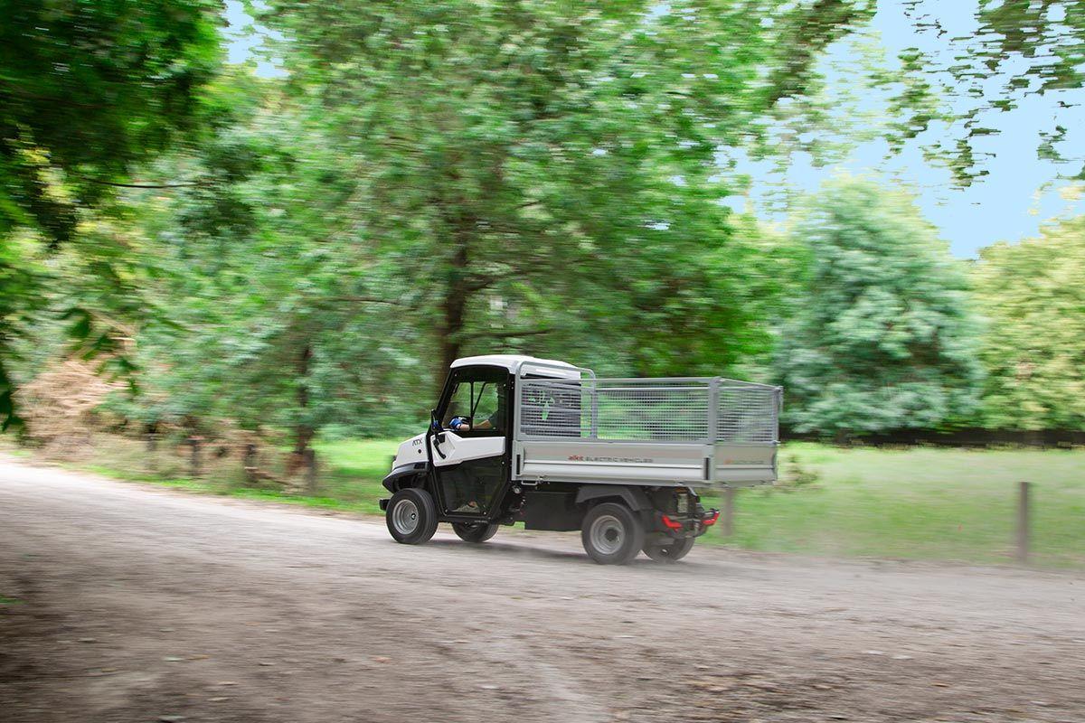 electric-off-road-vehicle-loading-bed-atx330e