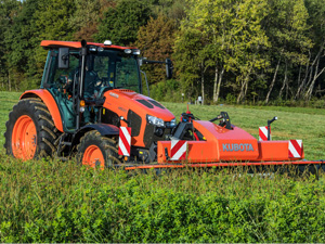 Miettraktor Kubota M5111DTHQ MG Oberzeihen 02