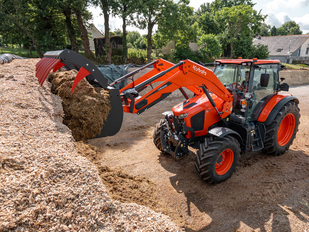 m6002 lk-m frontloader 01